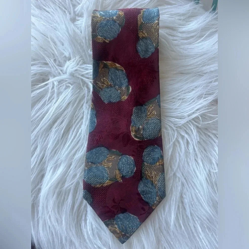 Emanuel Ungaro Paris 🌟Luxe silk tie gorgeous